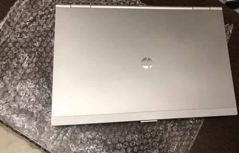 HP ELITE BOOK CORE i5 8 GB RAM 456 GB HD 1