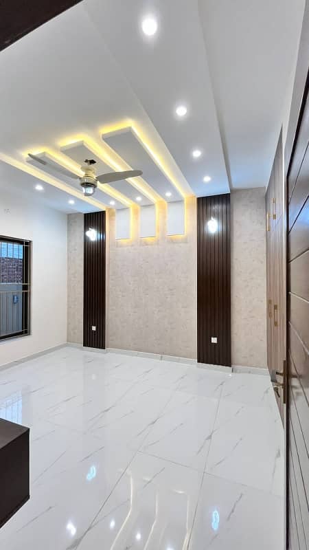 10 Marla Brand New House For Sale Ideal Location Bahria Town 17