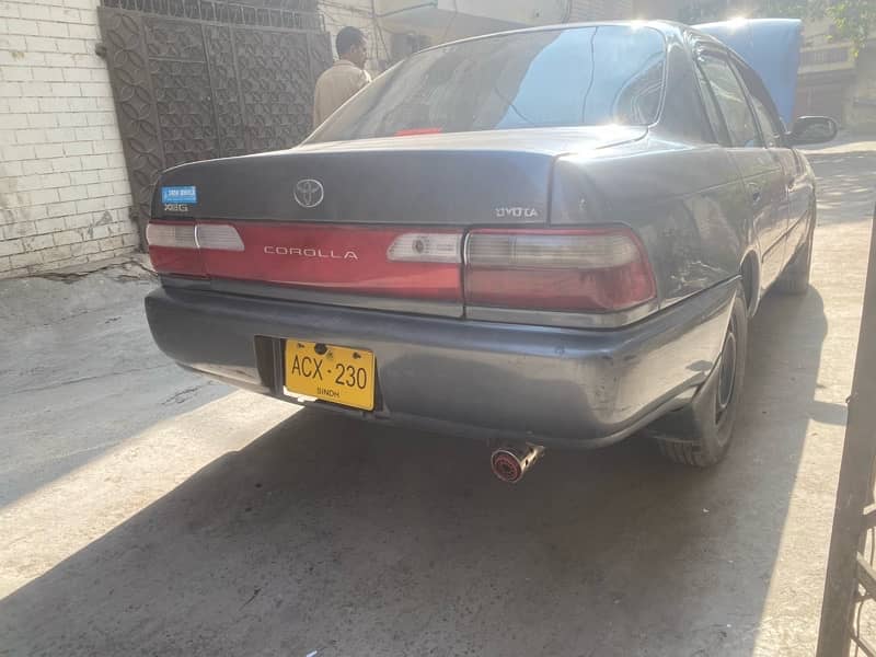 Toyota Corolla XE 2000 13