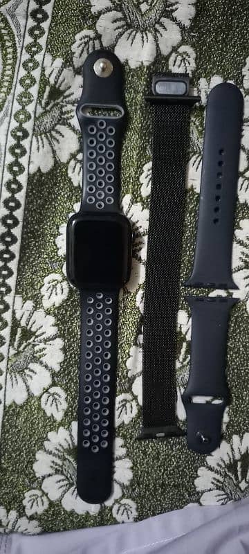 Apple series 8 watch 45 mm in best condition for urgent sale 8