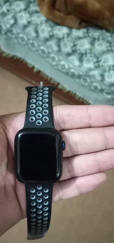 Apple series 8 watch 45 mm in best condition for urgent sale 7