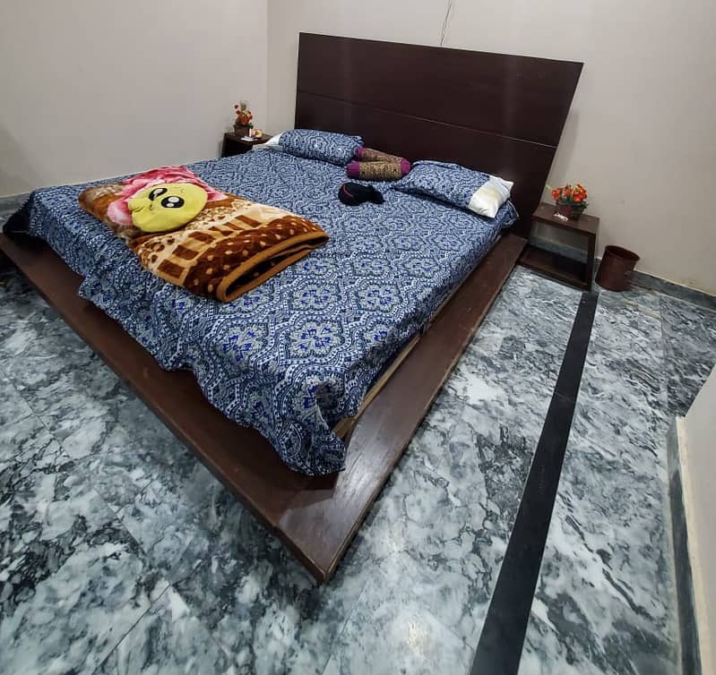 King size bed for sale without mattress 0