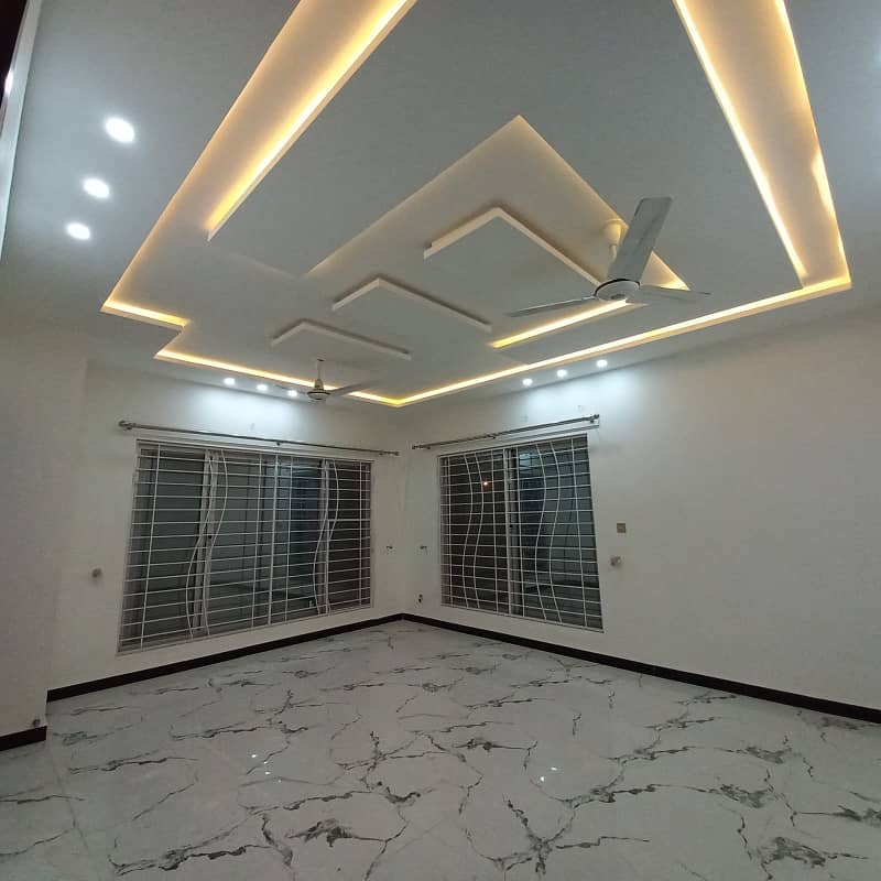 Upper portion for rent in phase 5 bahria town Rawalpindi 0