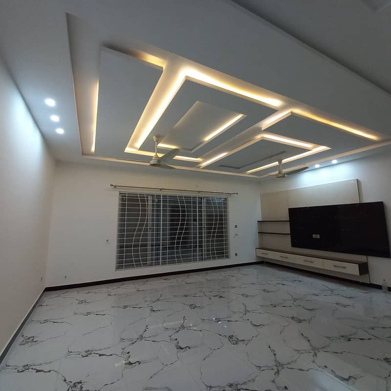 Upper portion for rent in phase 5 bahria town Rawalpindi 3