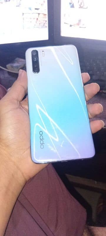 oppo f15 3