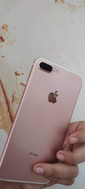 iPhone 7 plus Stroge/128 GB PTA approved for sale 03484580261 my What 0