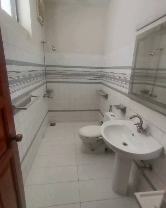 1 Kanal Room For rent In DHA Phase 3 - Block Y 4