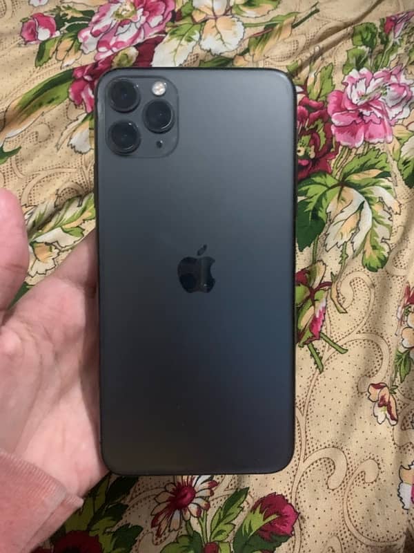 iPhone 11pro max (exchange possible) 2