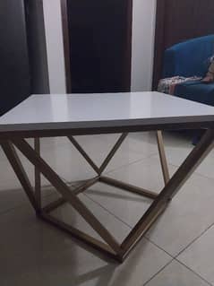 Central table 10/10 condition