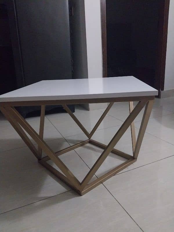 Central table 10/10 condition 2