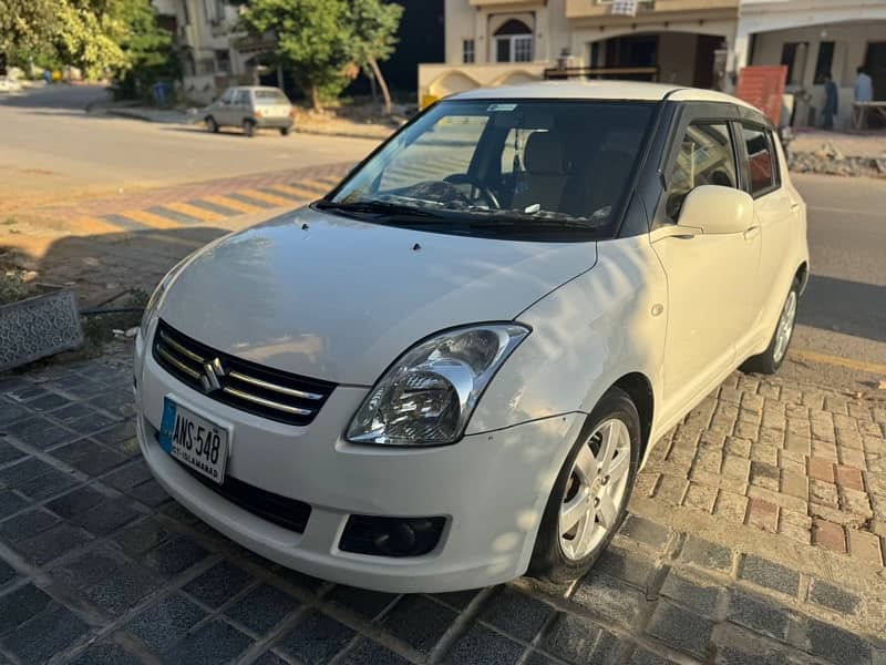 Suzuki Swift Dlx Navigation full optionb 2019 1