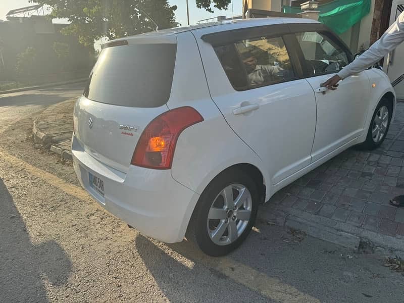 Suzuki Swift Dlx Navigation full optionb 2019 10