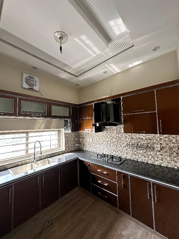 10 Marla Like New Upper Portion For Rent 9