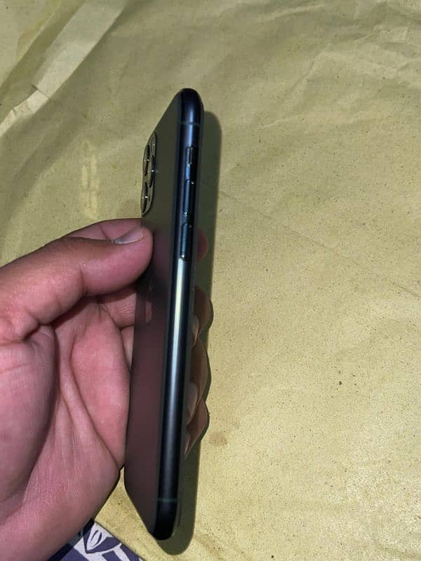 Iphone 11 Pro (PTA, 256 GB) 1