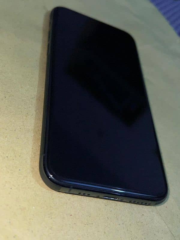 Iphone 11 Pro (PTA, 256 GB) 7