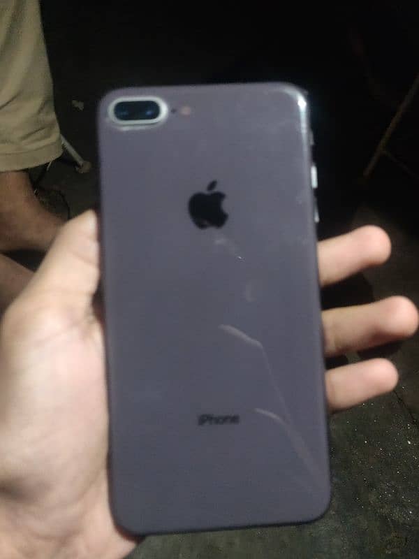 IPHONE 8 plus 1