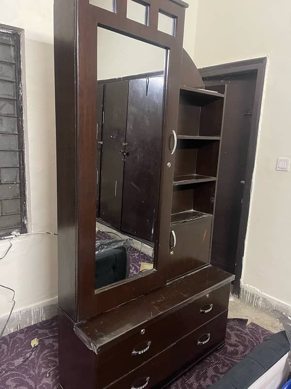 Latest style dressing table with 2 side tables 0