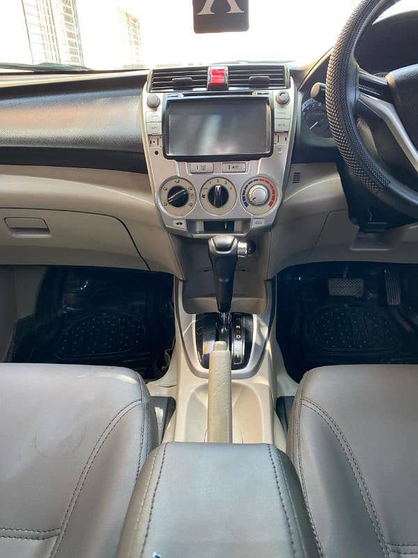 Honda City IVTEC Model 2015 3