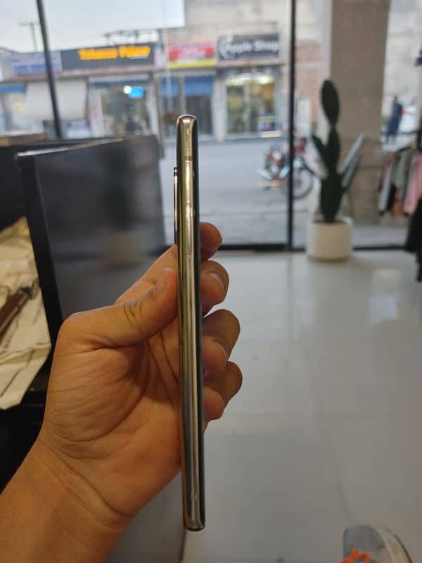 One plus 8 8+8 128gb dual global PTA 0