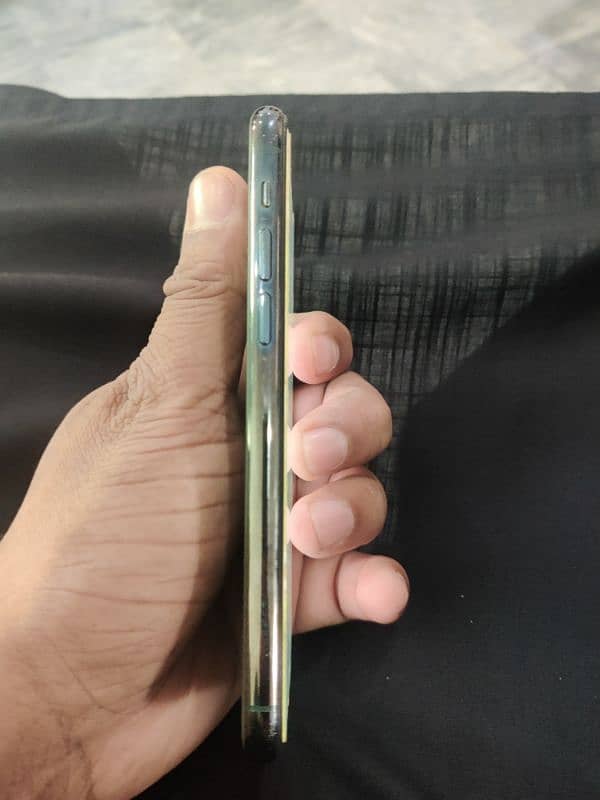 iPhone 11 Pro 256GB PTA Approved 4