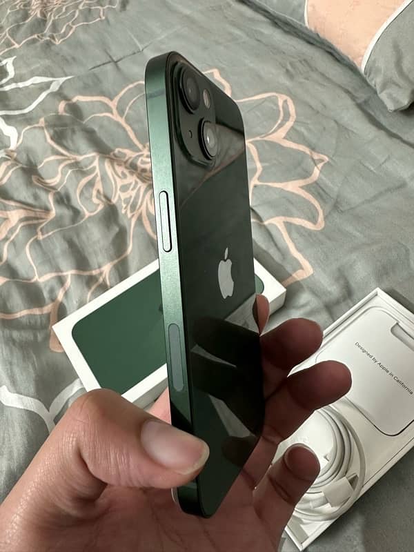 iPhone 13 (Green) 2