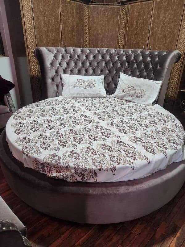 King size Bed, Table and chair for sale 3