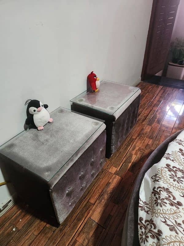 King size Bed, Table and chair for sale 5