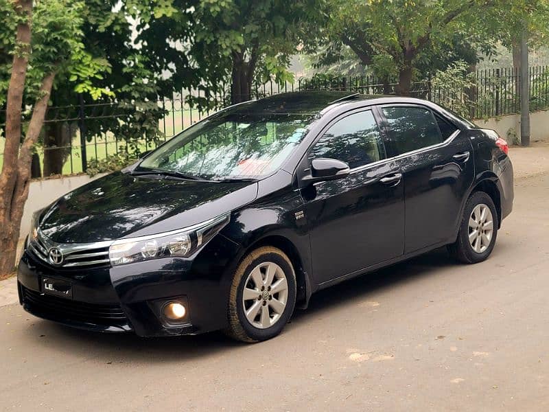 Toyota Corolla Altis 2015 1