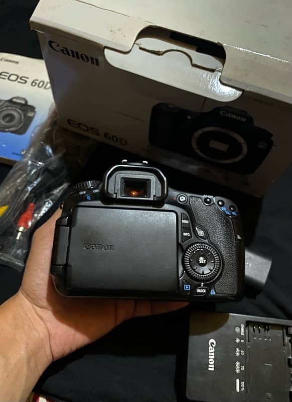 CANON 60d Body with Box nd accessories For sale! 3