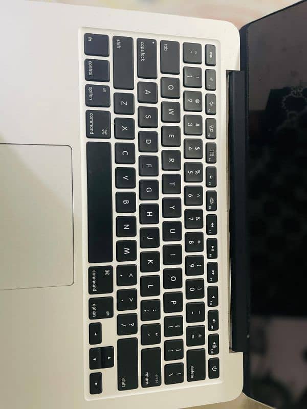 Mac book 13pro 1