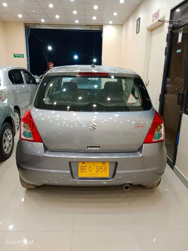 Suzuki Swift Dlx Model 2015 5