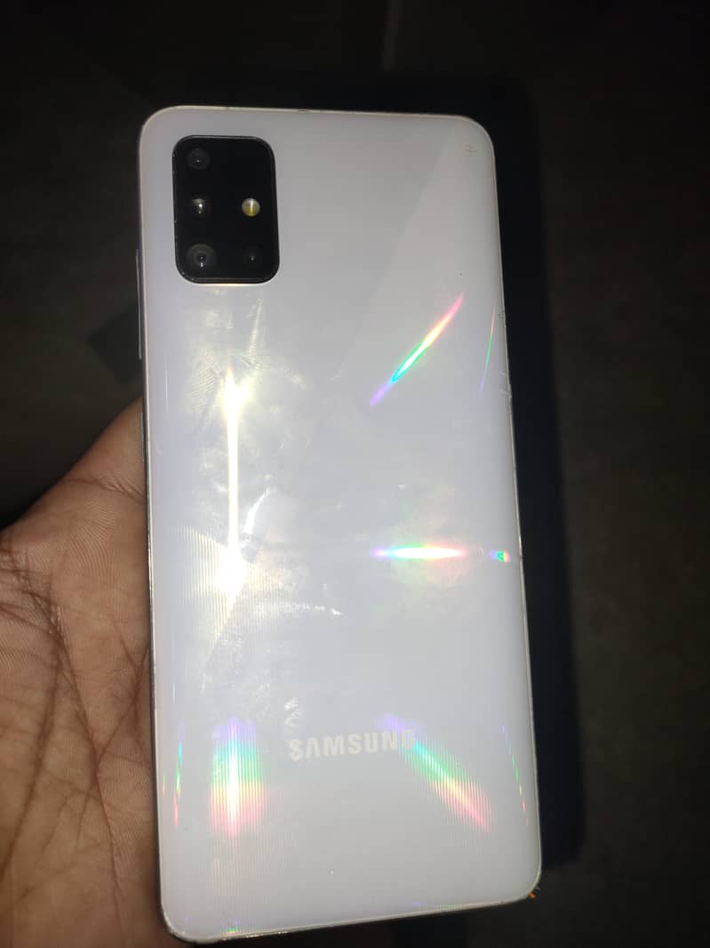 Samsung A51 6/128 Bilkul saf hai Koi Nishan nahi hai 2