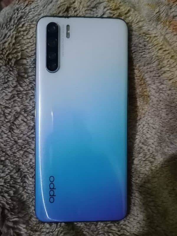 oppo;f15: 8+128 with box exchange possible 1