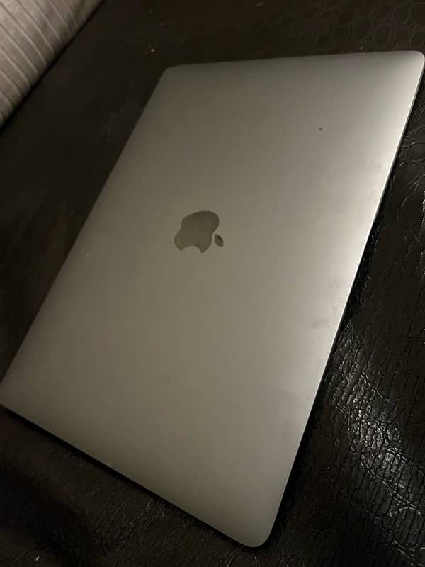 Macbook Air M1 8/256GB 0