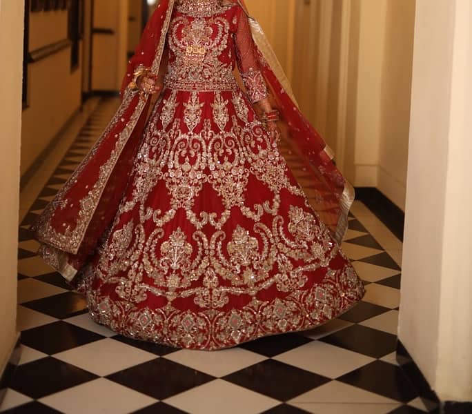 Bridal Dress with Cancan and Pouch - Worn Once 0