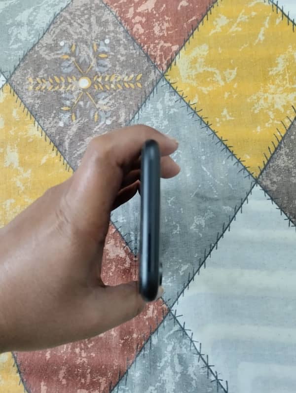 iphone xr 64 Black JV 3