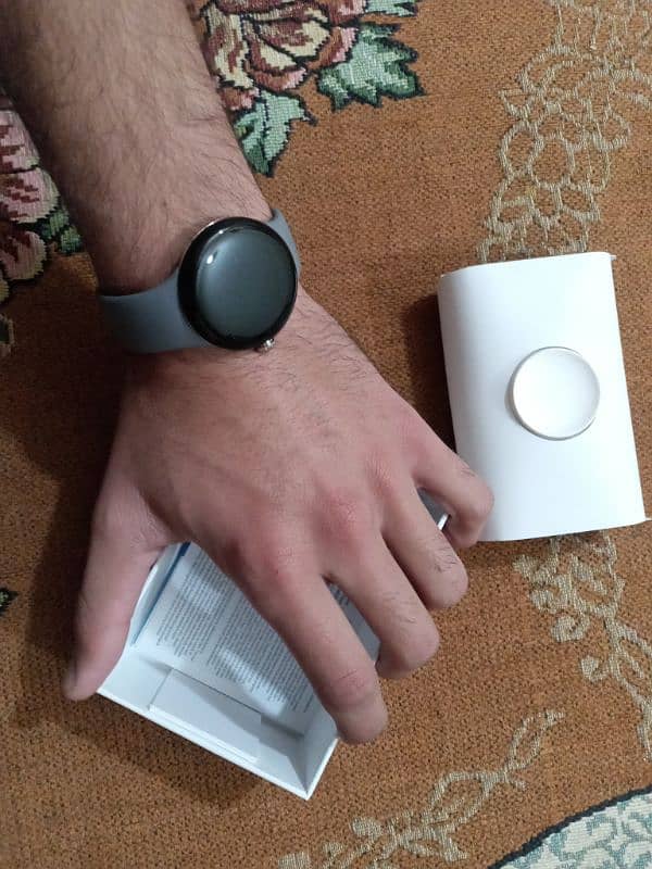 Google Pixcel 3 Smartwatch 2