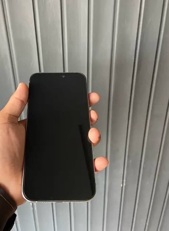 iPhone 15Promax PTA 1024GB 4