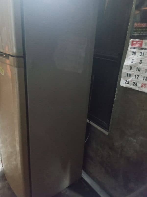 Dawlance fridge 0