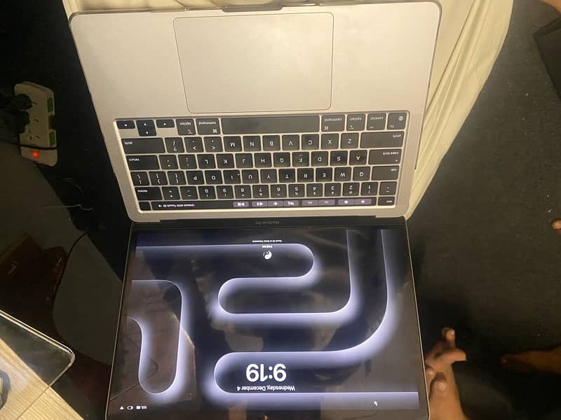 MacBook Pro 2020 M1 1tb 16gb 2