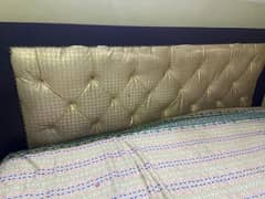 urgent sale king size bed with matress