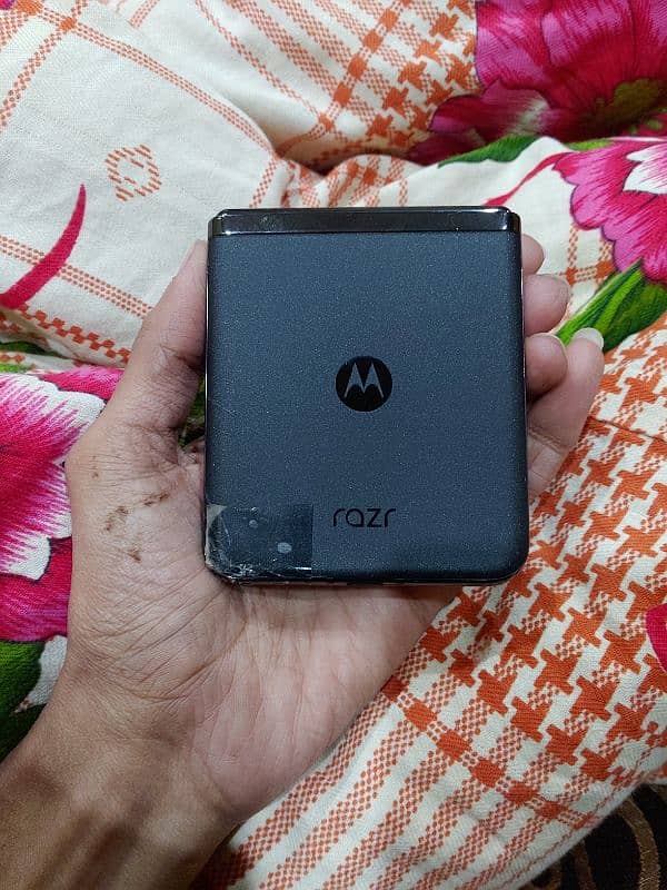 Motorola Razar 40 Ultra 7