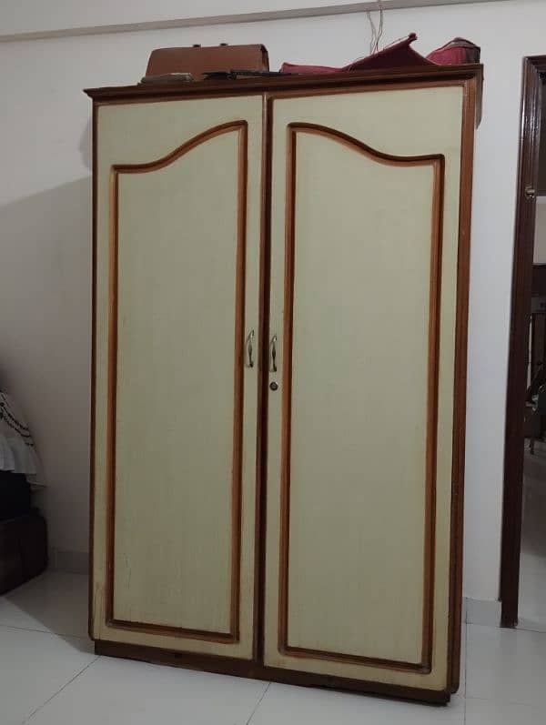 2 Door 4 by 6 feet Wardrobe in good condition 2