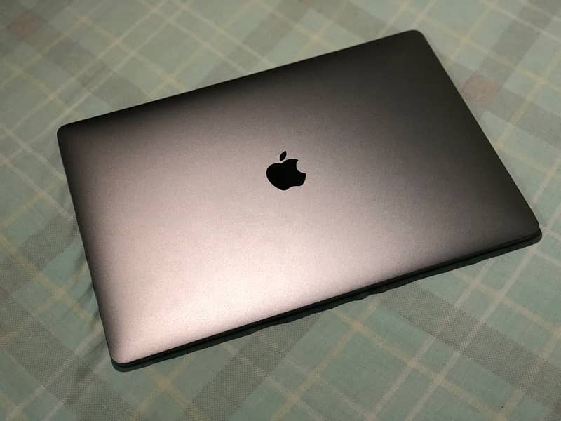 Macbook Pro 2017 15" 1