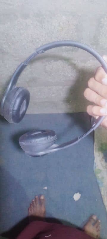 P47 HEADPHONE 10 BY 10 CONDITION HY 2