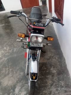 Honda CD-70 for sale in very good condition