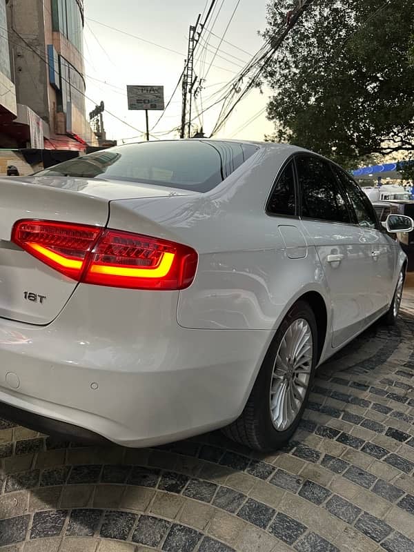 Audi A4 1.8 7