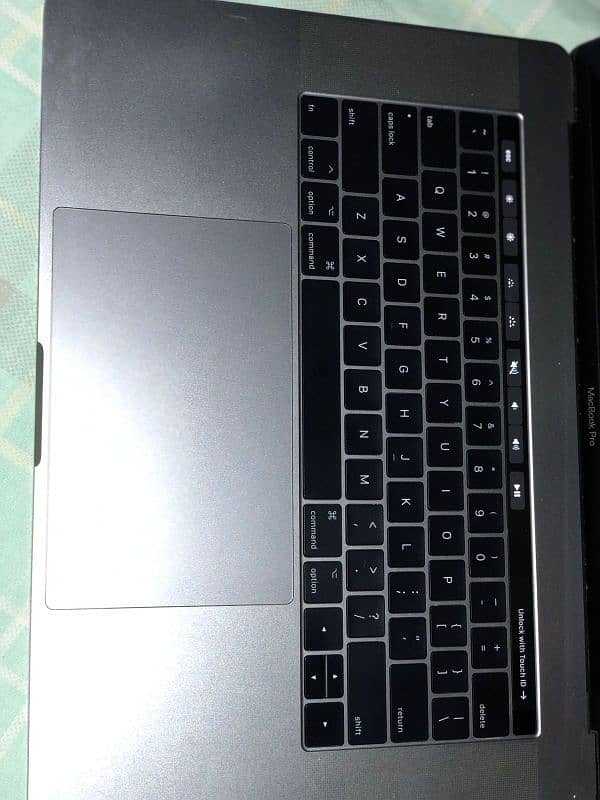 Macbook Pro 2017 15" 3