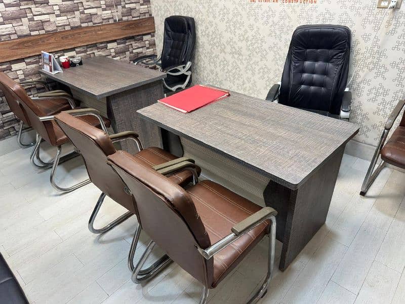 Office Tables And Boss Chairs 0