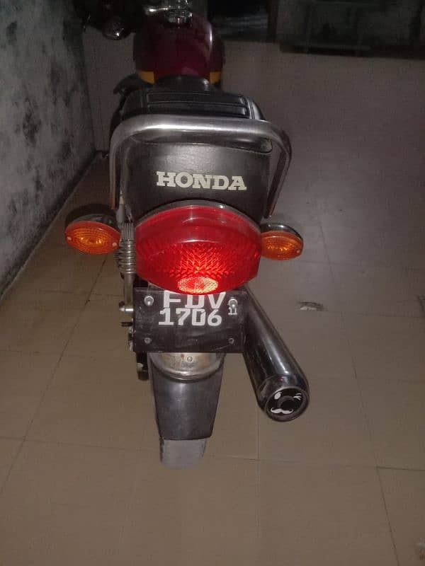 2011 model Honda 125cc argent for sale series bahir rabta ker y 5